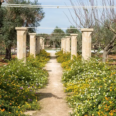 Masseria Saietti Bed & Breakfast 4*