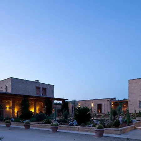 Masseria Saietti Bed & Breakfast 3*